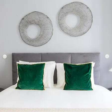 Plum Guide - Bolo De Cenoura Apartment