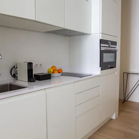 Apartment Plum Guide - Bolo De Cenoura *